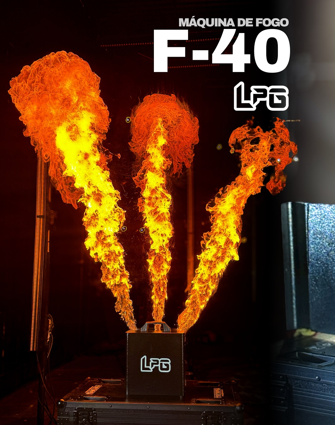 Máquina de Chama F-40 3 Bicos 200W DMX