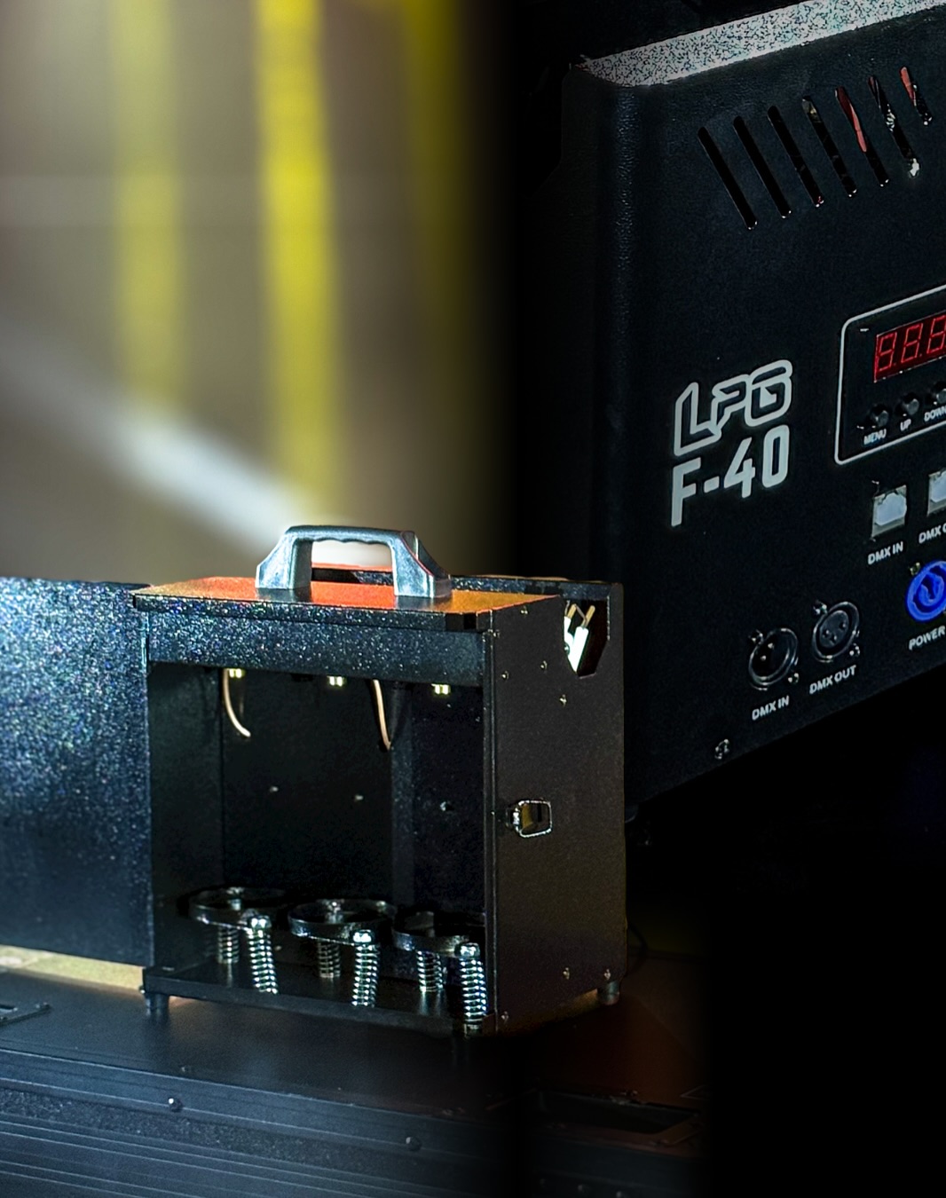 Máquina de Chama F-40 3 Bicos 200W DMX