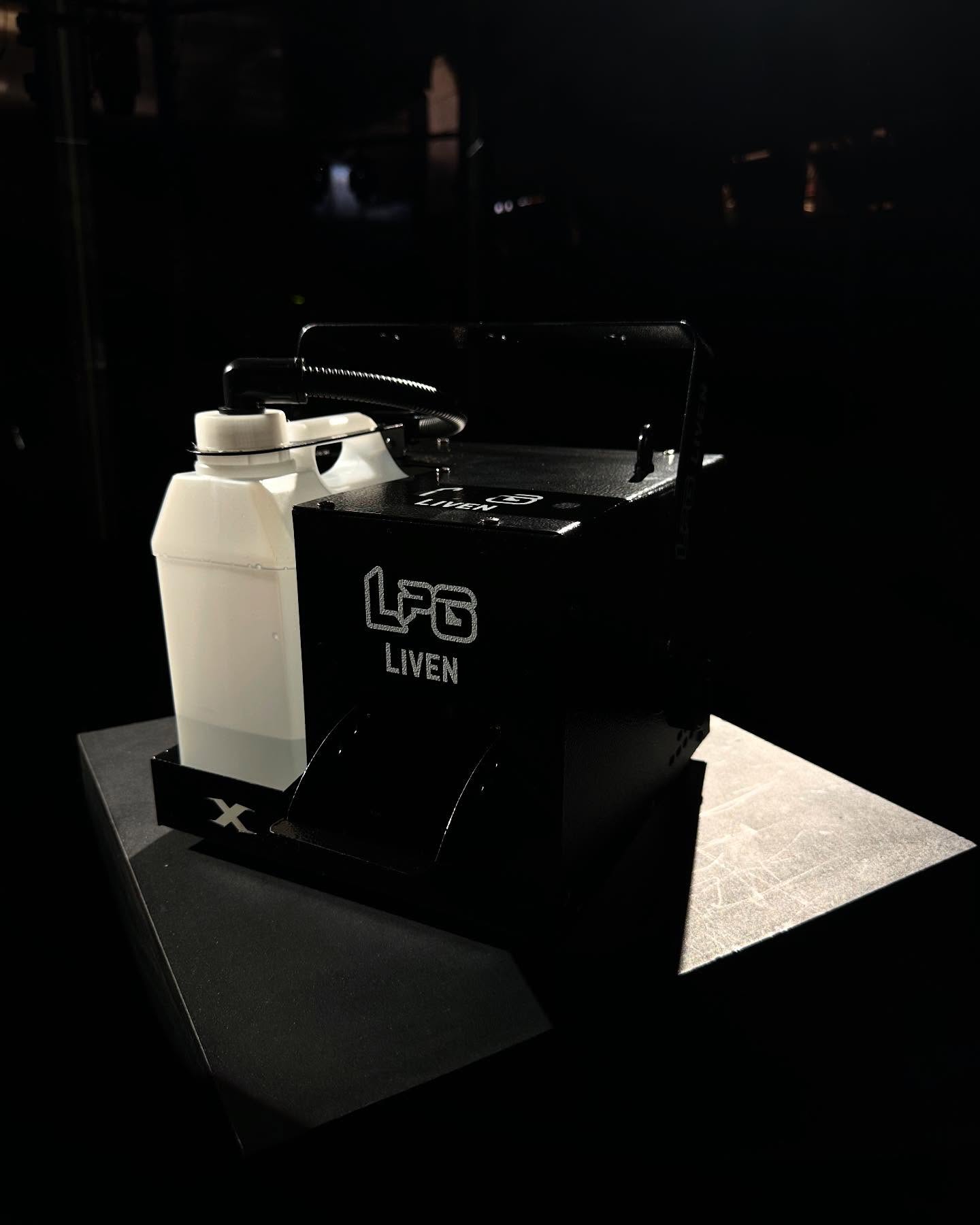 Máquina de Hazer Liven 1000W