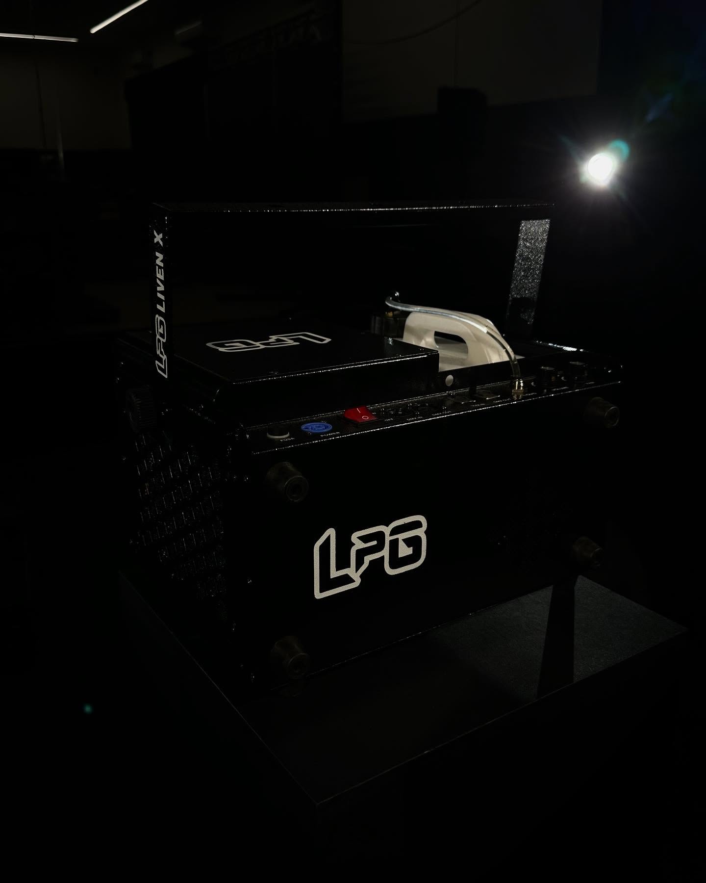 Máquina de Hazer Liven X 1800W