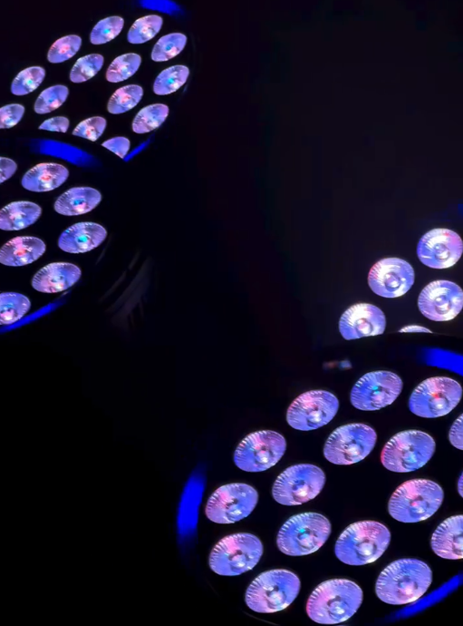 Refletor de LED LPG 18x12W com Borda RGBW
